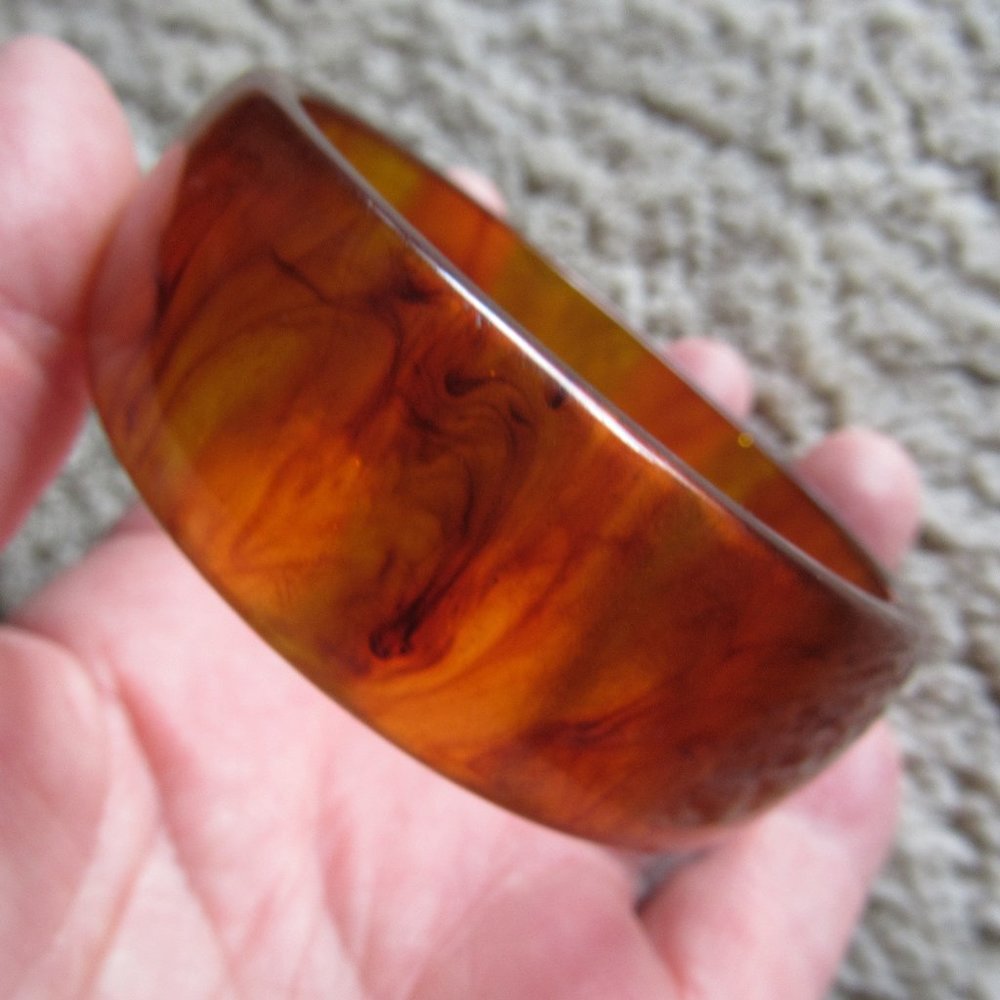1950's Inkspot Applejuice BAKELITE Bangle